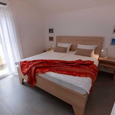 Apartamento Haus Helga Rab Town Exterior foto
