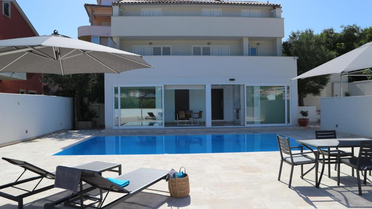 Apartamento Haus Helga Rab Town Exterior foto