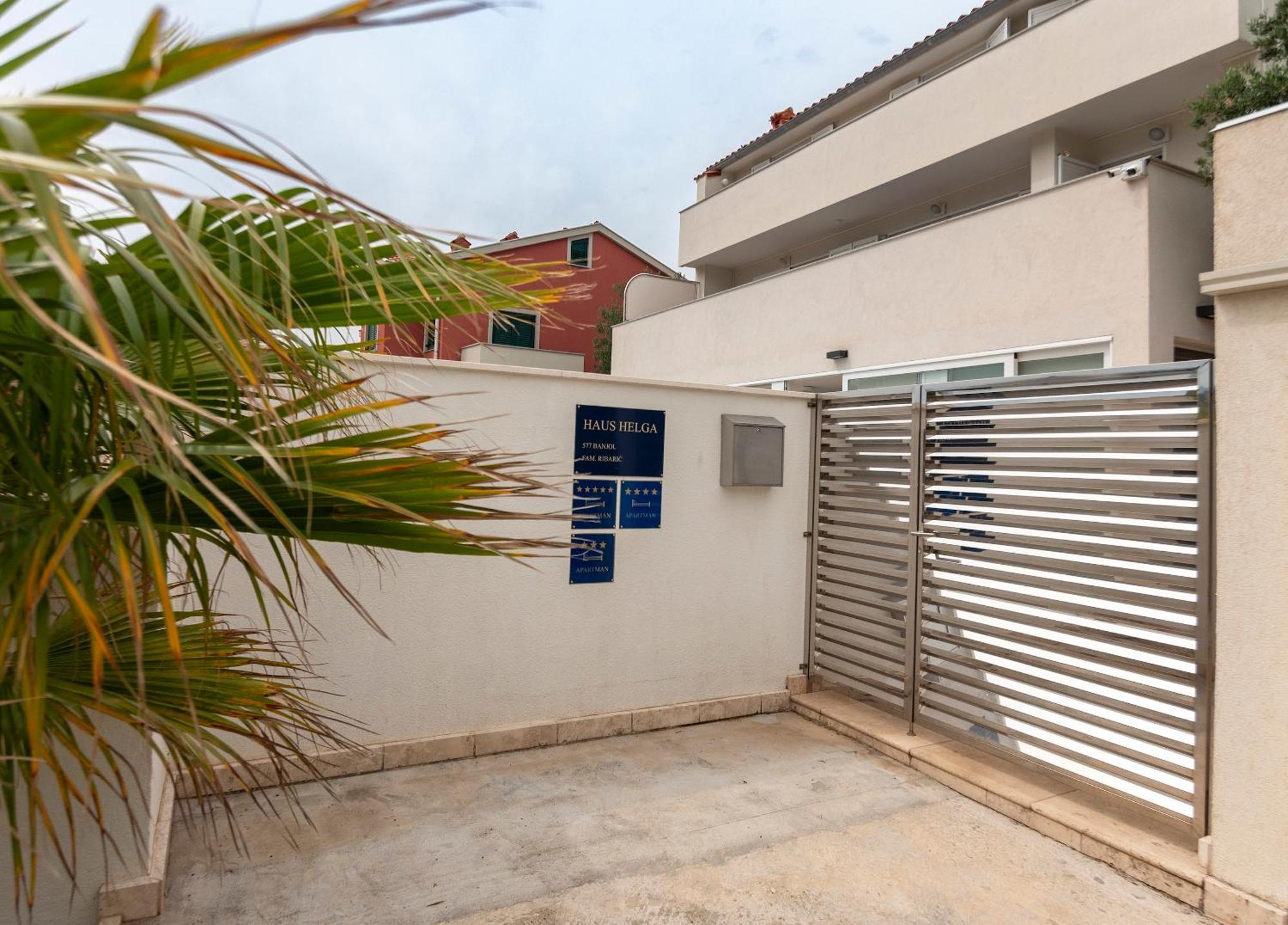 Apartamento Haus Helga Rab Town Exterior foto