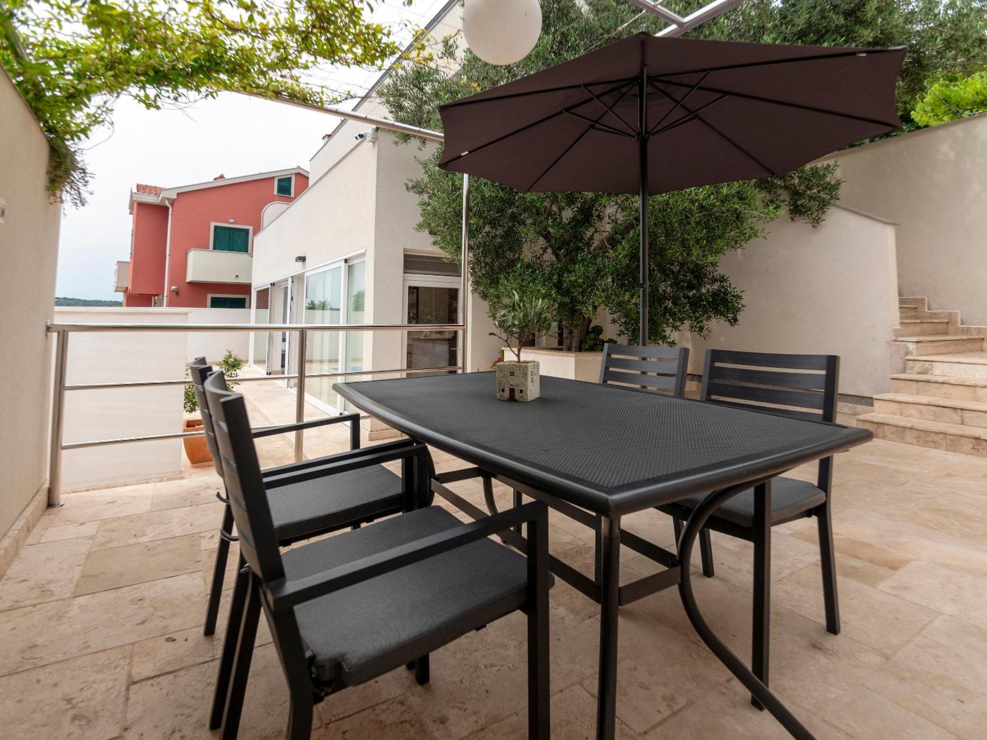 Apartamento Haus Helga Rab Town Exterior foto