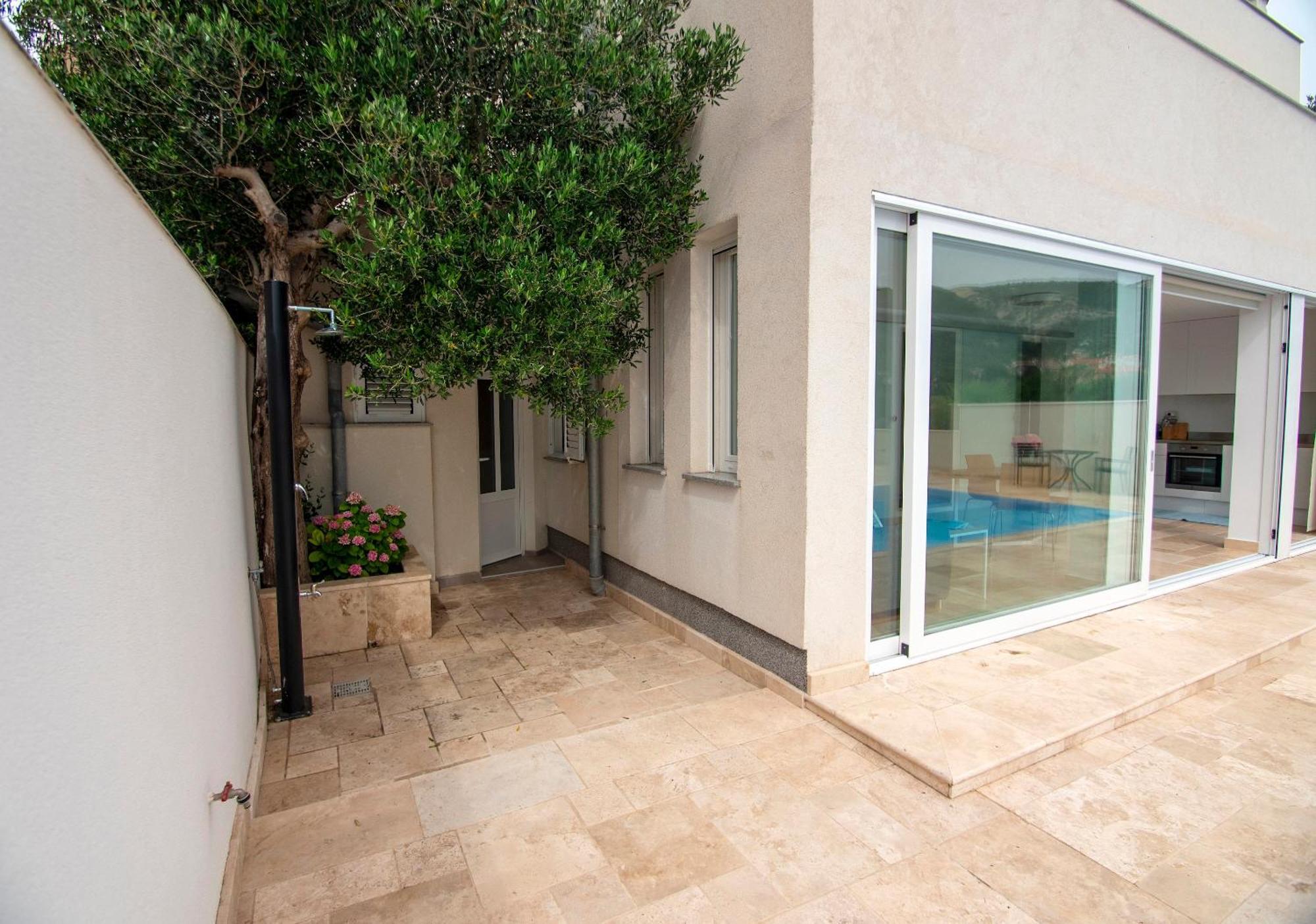 Apartamento Haus Helga Rab Town Exterior foto