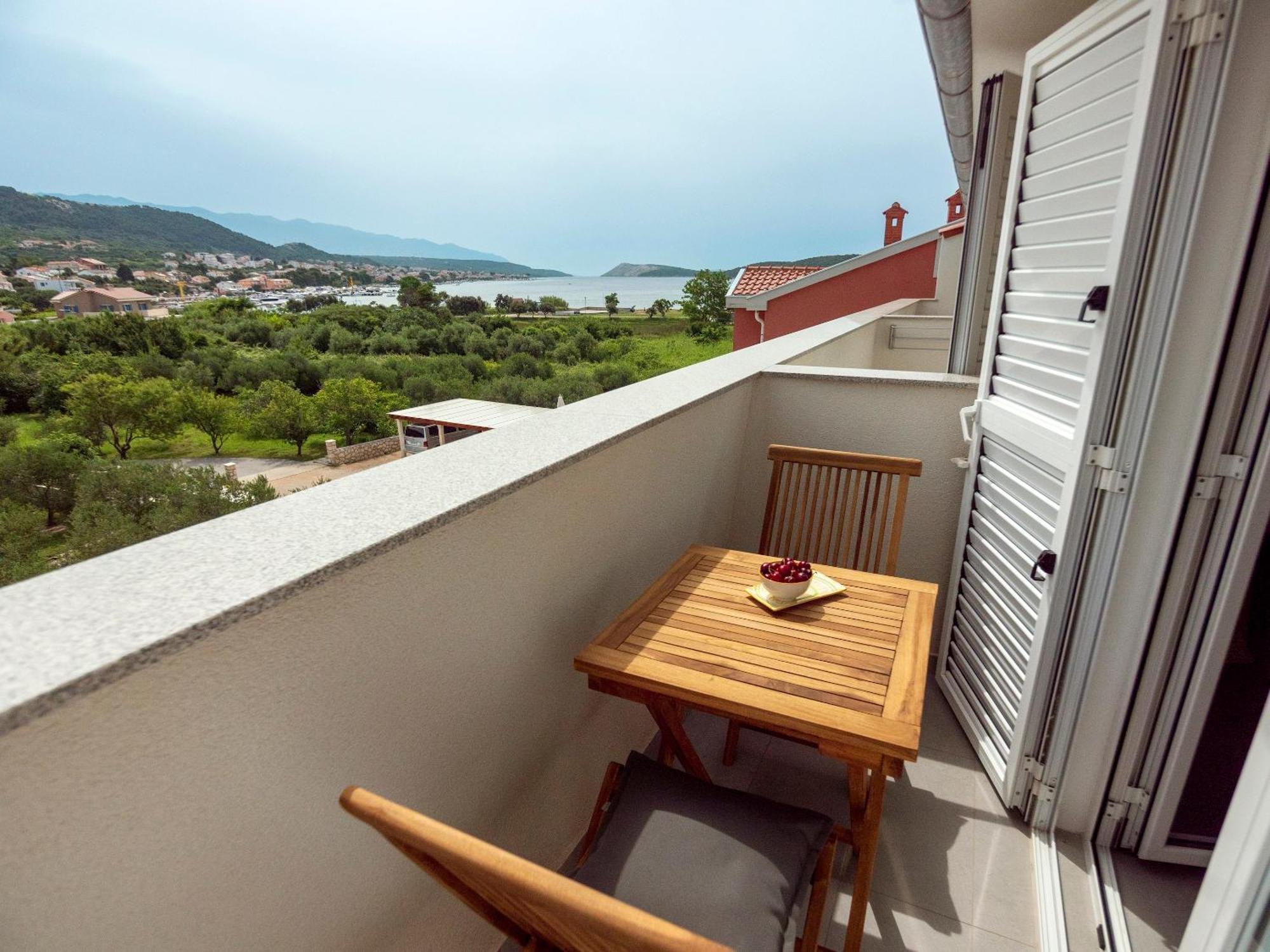 Apartamento Haus Helga Rab Town Exterior foto
